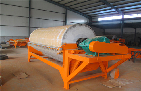 小型磁選機(jī)，小型電磁磁選機(jī)價(jià)格多少，哪些因素影響小型電磁磁選機(jī)廠家報(bào)價(jià)_輥式小型電磁磁選機(jī)價(jià)格多少，哪些因素影響小型電磁磁選機(jī)廠家報(bào)價(jià)_磁塊如何排列